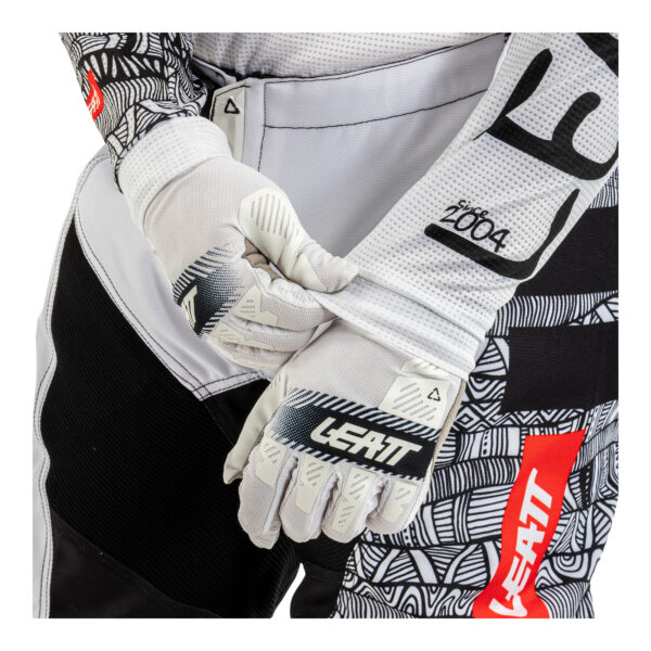 Leatt 2025 3.5 Ride Kit - White